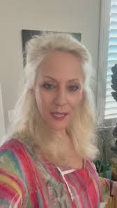 Let's experiment: Send out an email to your list. Show them a bit of video  of a piece of art you are working on. Send it today. On Friday, send an  email to the same list and let them know the piece is ...