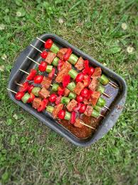 Brochettes De Seitan Marine Legumes Du Soleil Et Mais Vegan Freestyle Seitan Repas Vegan Vegetalien