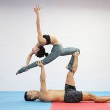 Partner Yoga Ottawa Partneryoga Couples Yoga Yoga Challenge Partner Yoga