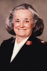 Diane Shores's Instagram, Twitter & Facebook