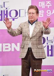 Kim yong gun pronunciation with meanings, synonyms, antonyms, translations, sentences and more which is the right way to say quarenta in portuguese? B07zd2dxthtkbm