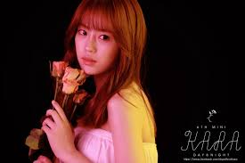 Kara Releases Bts Photos From Mamma Mia Mv Kara Kpop Girls Kara Youngji