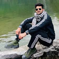 samay singh على X: "75years old Indian Army soldier is still giving his  services to democracy. He was deployed to conduct free and fair elections  at booth level. A brave soldier of