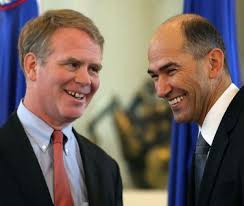 Bo Robertson zaslišan v parlamentu?