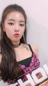 Yuk intip 10 potret selfie lia itz yang menawan di bawah ini! Weareoneidols Itzy Lia Selca Debut Award Dalladalla Kpop Jyp Girlgroup Rambut Mafia