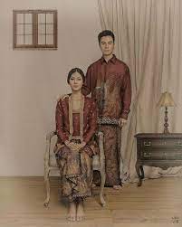 Mengusung adat jawa klasik dengan latar tugu yogyakarta, prewedding yang digelar oleh pasangan mas pur dan dwinda tersebut terlihat sangat romantis lho! Classic Javanese Prewedding Photo By Leovir Baimwong Paula Verhoeven Makeup By Arie Khayz Hair By Pre Wedding Photos Javanese Wedding Indonesian Wedding