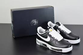 Black And White Air Force Ones Womens G Dragon Peaceminusone X Nike Air Force 1 Para Noise Daisy Black White Nike G Dragon Nike Air Force