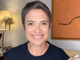 Sandra Annenberg revela que resistiu a assédio sexual no início da carreira  e perdeu espaço na TV