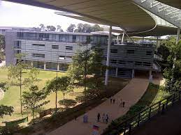 The campus is built on a 400 hectare (1,000 acres) site strategically located at bandar seri iskandar. Datei Universiti Teknologi Petronas Jpg Wikipedia