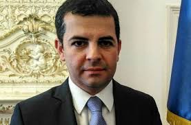 images?q=tbn:ANd9GcQaYqqiord KsRYp6 gD1YpDNeFLuQysj4NeQ&usqp=CAU Un-Nesimțit