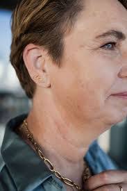 Beth Capone's Instagram, Twitter & Facebook