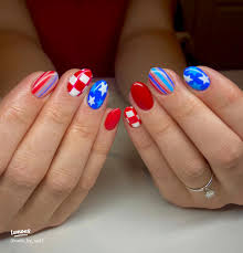 Swipe for 4th of July nail inspo!!