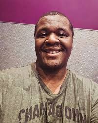 Frank Riddle's Instagram, Twitter & Facebook