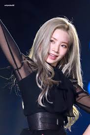 If you don't have the time or money to head to the salon for coloring, there's no need to worry. 10 Idols With Blonde Hair That Looks Just As Natural As Their Actual Hair Colors Maritimes