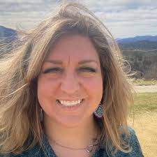 Our new outdoor snake sculpture has been installed at North Chagrin  Reservation and it's quite impressive! The snake is a new addition to the  North Chagrin Nature Center "campus." It's a northern