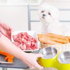 Mira esta maquina de matar. La Carne Cruda Es Buena Para Los Perros