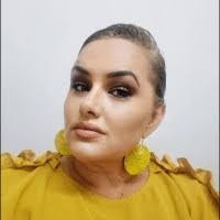 Adele Hansen's Instagram, Twitter & Facebook