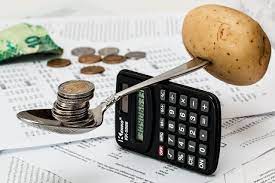 Analiză: Inflația în România va rămâne în acest an exprimată în 2 cifre li va atinge maximul de 15-16% în trimestru al treilea, apoi se va reduce. La finalul lui 2023 inflația