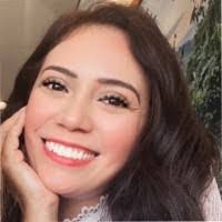 Wendy Perla's Instagram, Twitter & Facebook