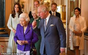 El príncipe harry y meghan markle anunciaron este domingo el nacimiento de su hija: Pyeqwkqfkdl49m
