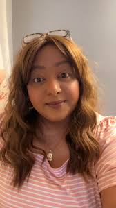 New hair, who dis? #hairtoss #nails #newlook #positvevibes  #postivevibesonly #iykyk #spring #springhassprung