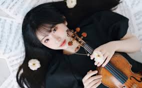 Nils Mönkemeyer to premiere Dieter Ammann's Viola Concerto “No Templates”  with the Sinfonieorchester Basel