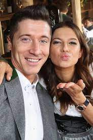 Välj mellan premium anna lewandowska av högsta kvalitet. Robert Lewandowski Anna Lewandowska Im Ersten Gemeinsamen Interview Gala De