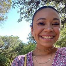 Katie Worrell's Instagram, Twitter & Facebook