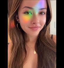 Kerry Lodge's Instagram, Twitter & Facebook