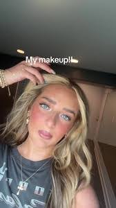 Kyra Owens's Instagram, Twitter & Facebook