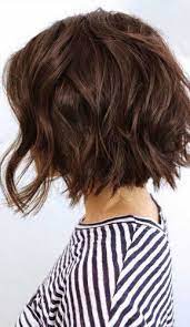 20 Wavy Bob Haircuts Bob Haircut And Hairstyle Ideas Short Textured Haircuts Wavy Bob Haircuts Short Hair Styles