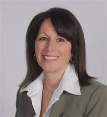 503 N Greene Avenue, Lindenhurst, NY 11757