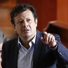 Hollman Morris estaría pensando también en buscar la Alcaldía de Bogotá