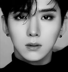 Black & white Kihyun like OMG 😱😍🖤