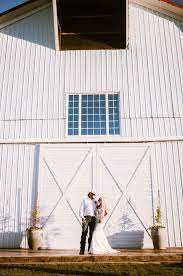 Elegant Barn Wedding Venue Located In Eastern Oregon Wedding Venues Oregon Country Barn Weddings Barn Wedding Venue