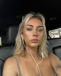 Zach Bryans girlfriend, Brianna Chickenfry, jokes about arrest