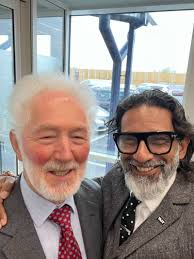 standingontheshouldersofgiants #unlimityourideas…