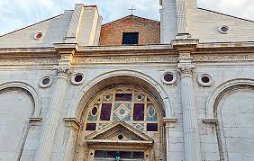 Cu autobuzul (de la ora 5.30 dimineața până la ora 00.15, la fiecare 15 minute) până la stația de cale ferată din bologna. 9 AtracÈii Turistice De Top Din Rimini Èi Excursii UÈoare De O Zi Atractii Turistice