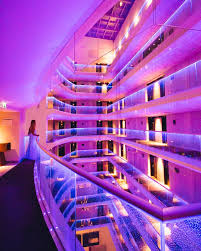 Hotelul se află pe primul loc în topul celor mai bune 25 hoteluri din românia și în top 10 hoteluri de lux din românia şi se află în top 3 best service hotels. Best Luxury Hotels In Romania Diana Miaus