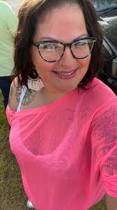 Hi, looking to connect with female singer for recreational  duo/collaboration project. Covers initially but open to writing own  material if the chemistry is right. Keen to do open mic/pubs in the medium