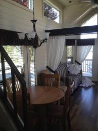 Wine country rv resort, a sun rv resort in paso robles, california, offers rv sites, chalets, and cottage rentals. Living Room And Table Picture Of Wine Country Rv Resort Paso Robles Tripadvisor