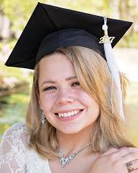 Heather Woodworth's Instagram, Twitter & Facebook