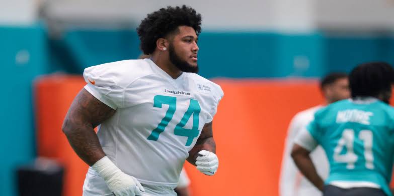 Dolphins rookie minicamp under way and Kadyn Proctor plans to lead