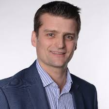 Gavin Davison (@GavinDavison)