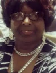 Maxine Looper's Instagram, Twitter & Facebook