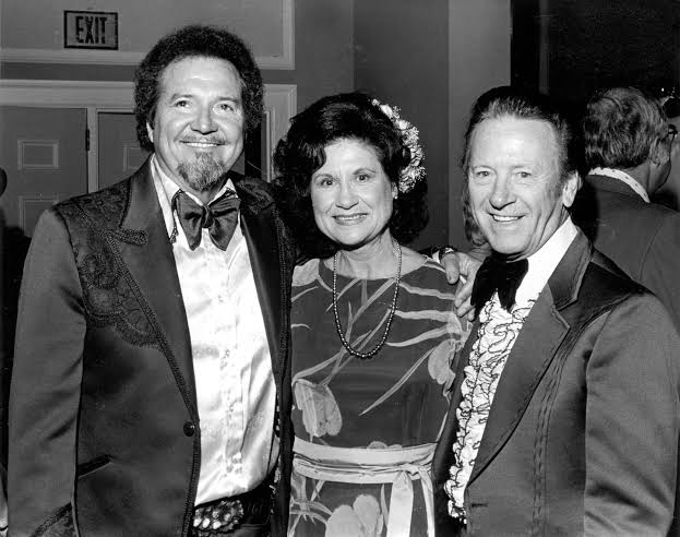 Johnnie Wright; brought Latin beat to country music - The Boston Globe