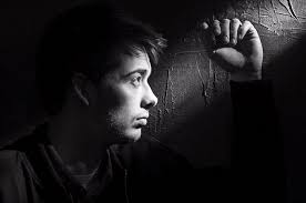 Creating A Thin Beam Of Light With Off Camera Flash Light Photography Moody Portraits Flash Portrait