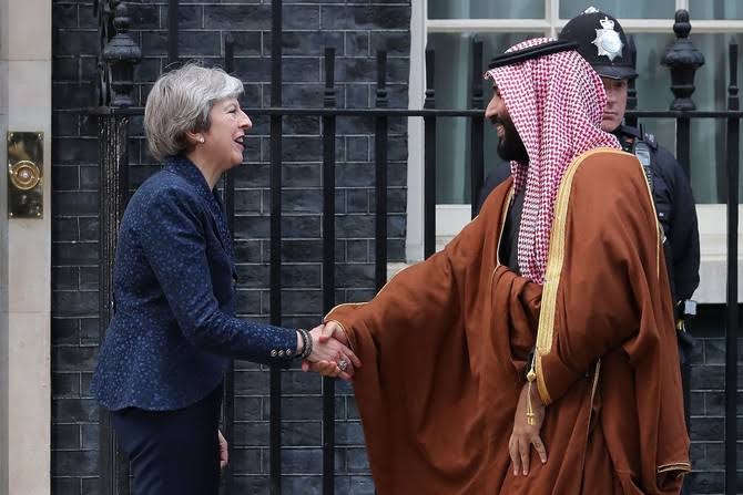 Saudi crown prince meets Queen Elizabeth, Theresa May at start of UK visit  | Arab News