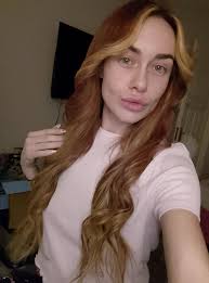 Where are the women who DON'T wear makeup daily? I need to find my people.  Let's normalize it and support each other like sisters here and