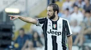 Kamil jacek glik, né le 3 février 1988 à jastrzębie zdrój, est un footballeur international polonais. Higuain This Player Has No Dignity